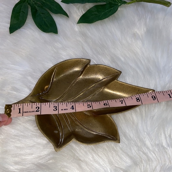 Vintage Brass Leaf Shaped Trinket Tray Catch All Dish - Picture 10 of 17
